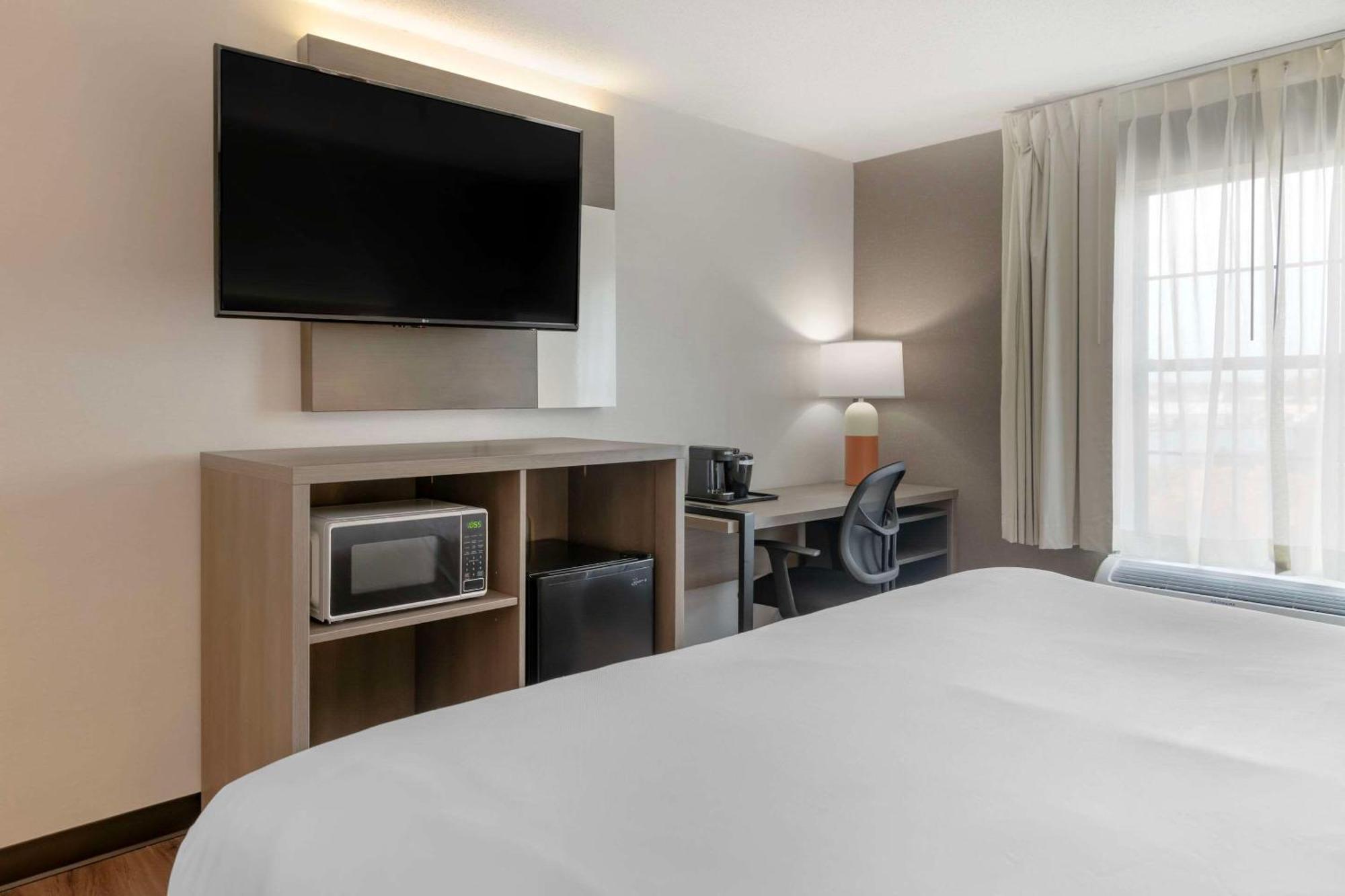 Inn Comfort Airport