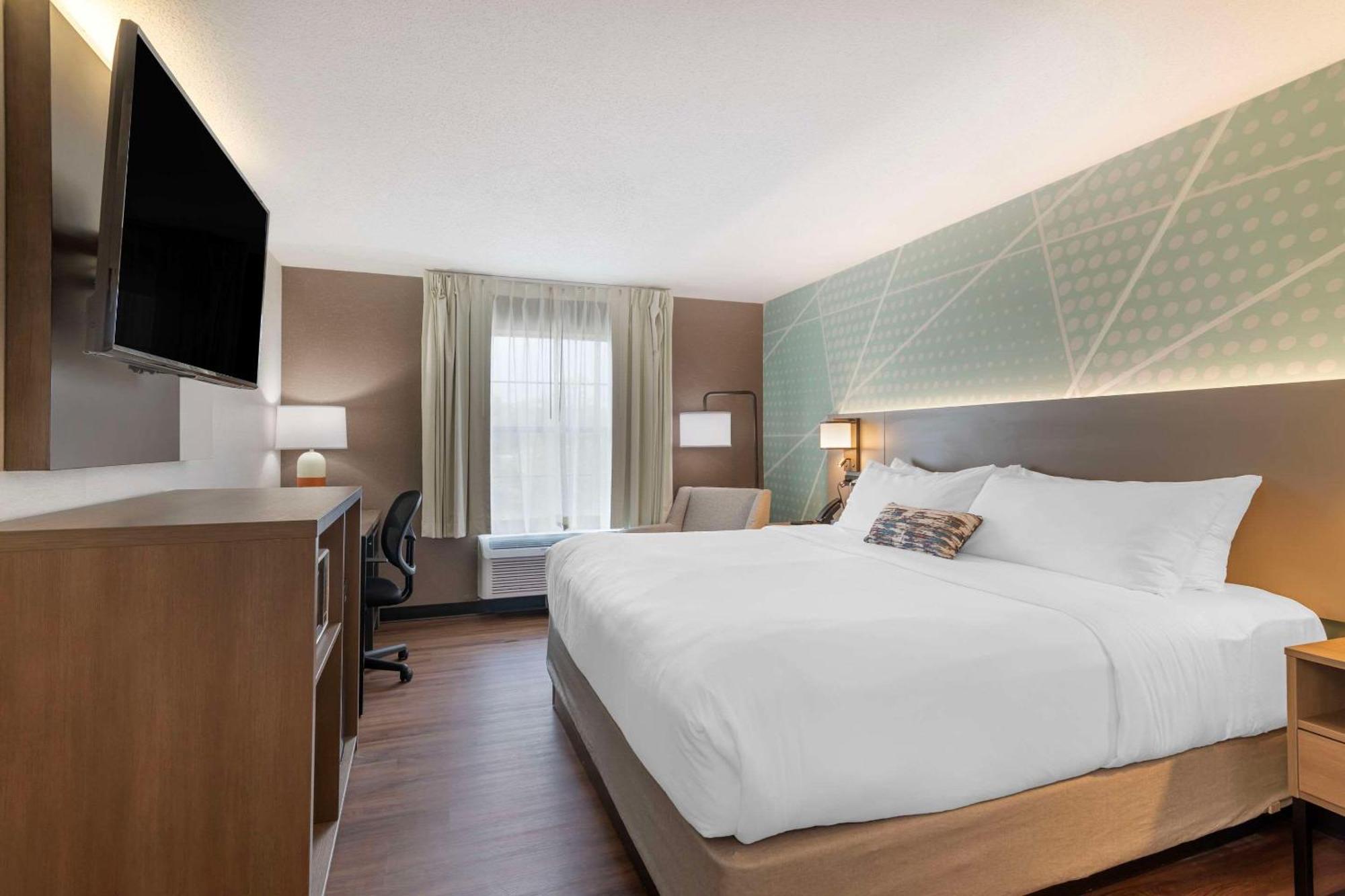 Comfort Airport Inn
