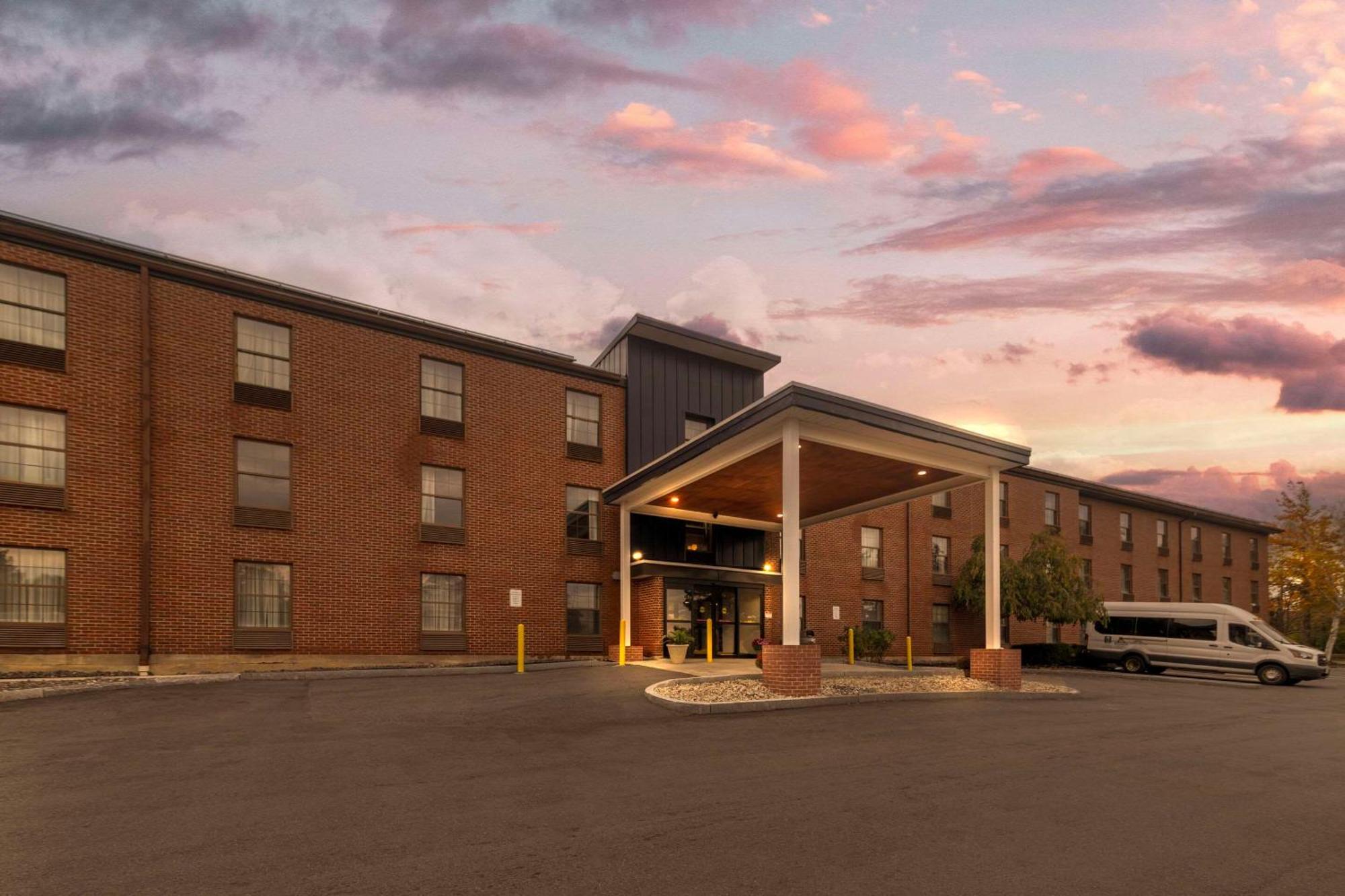 Comfort Airport Inn